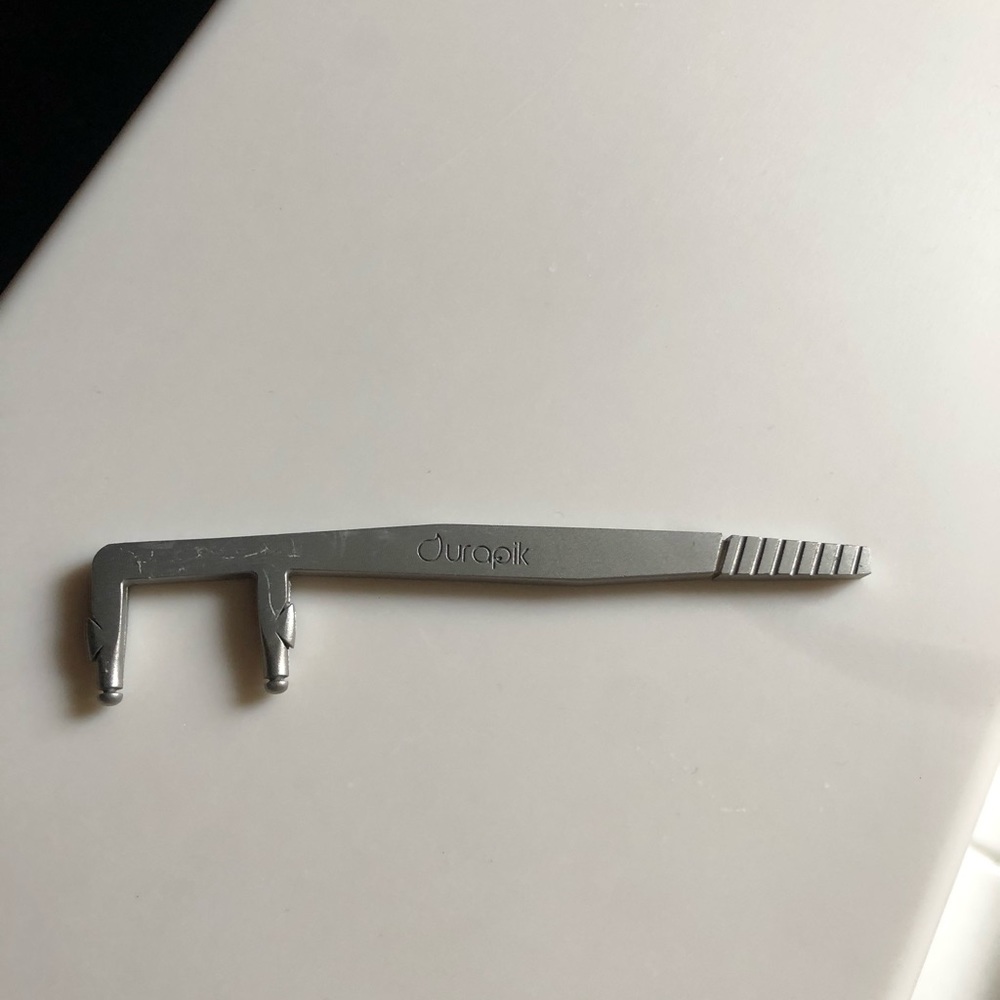 NEW Durapik reusable floss pick